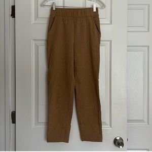 Aritzia The Group Babaton Rocket Camel Joggers XXS